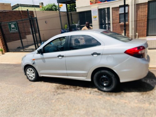 Ford Figo 1.5 Ambiente Sedan